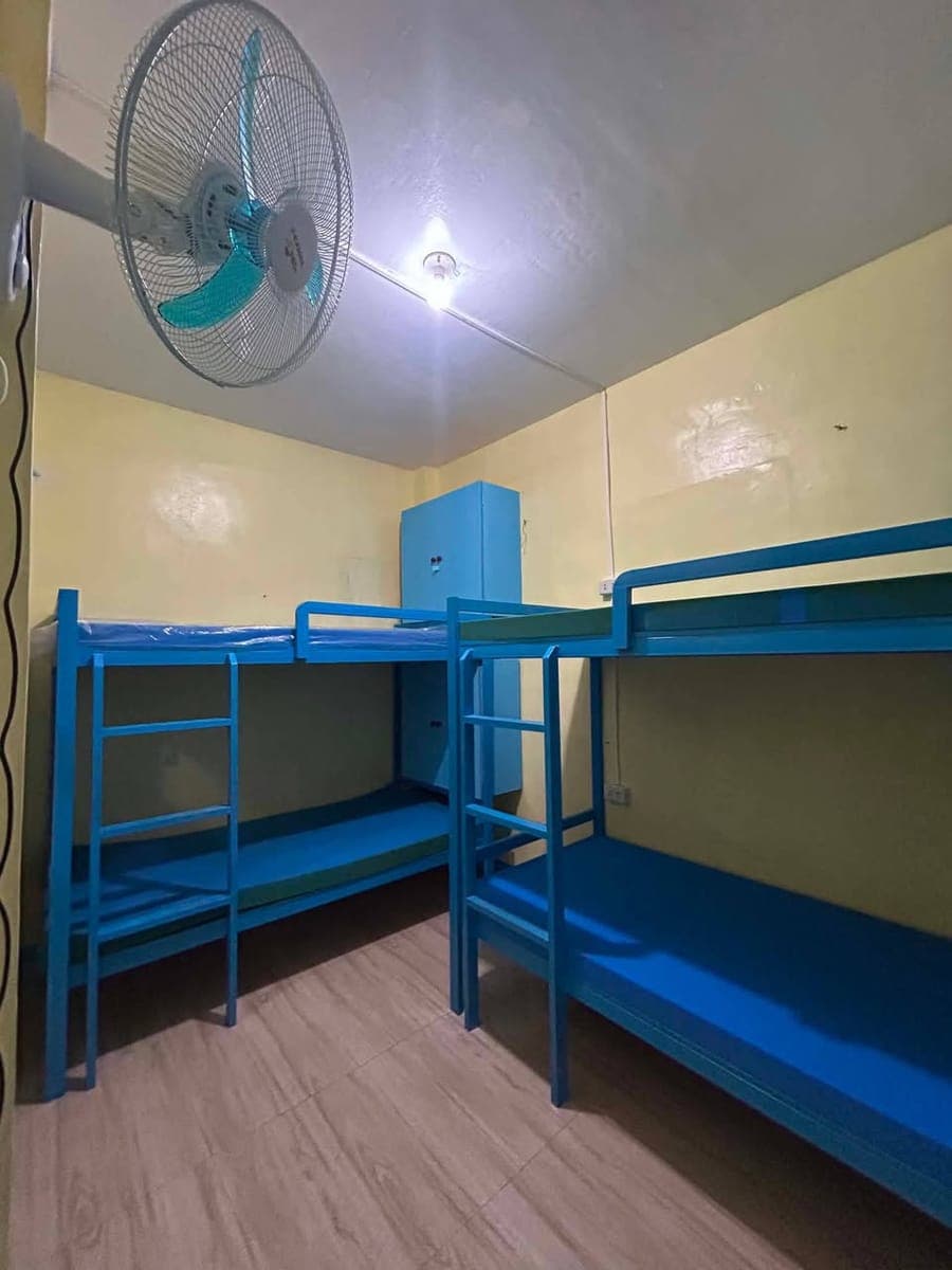 Bed space for male 4k all in with air-condition - photo 1