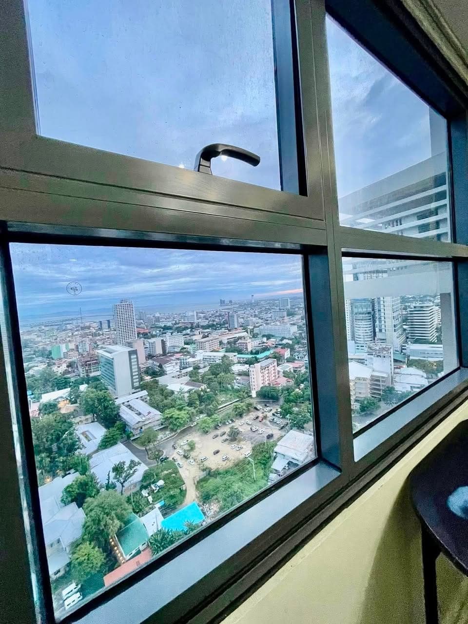 🏢 FOR RENT: Fully Furnished Studio Unit - photo 4