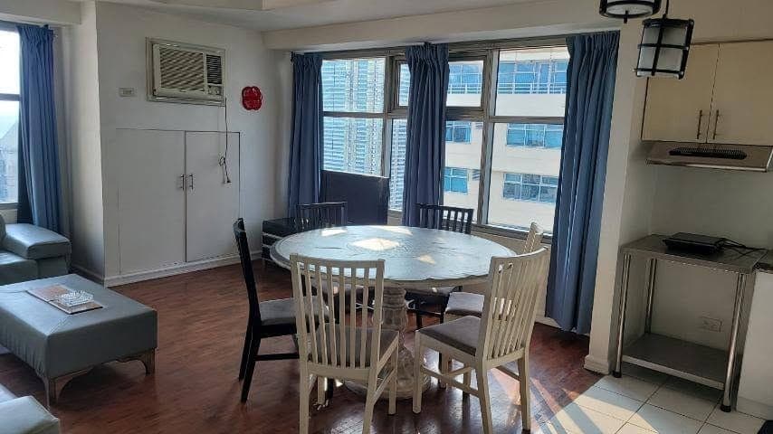 • FOR RENT! Available Now in Ermita Manila! - photo 2