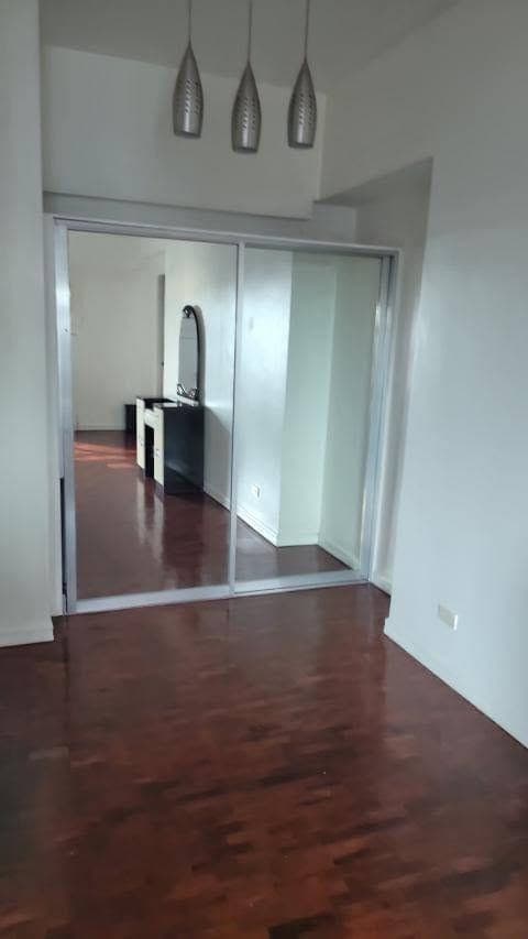 • FOR RENT! Available Now in Ermita Manila! - photo 3