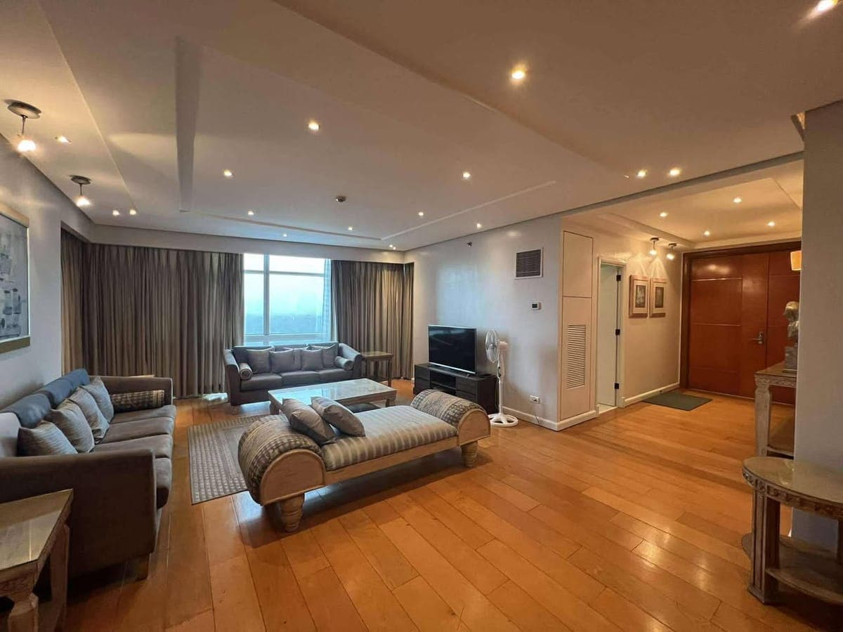 For Lease:Pacific Plaza BGC - photo 1