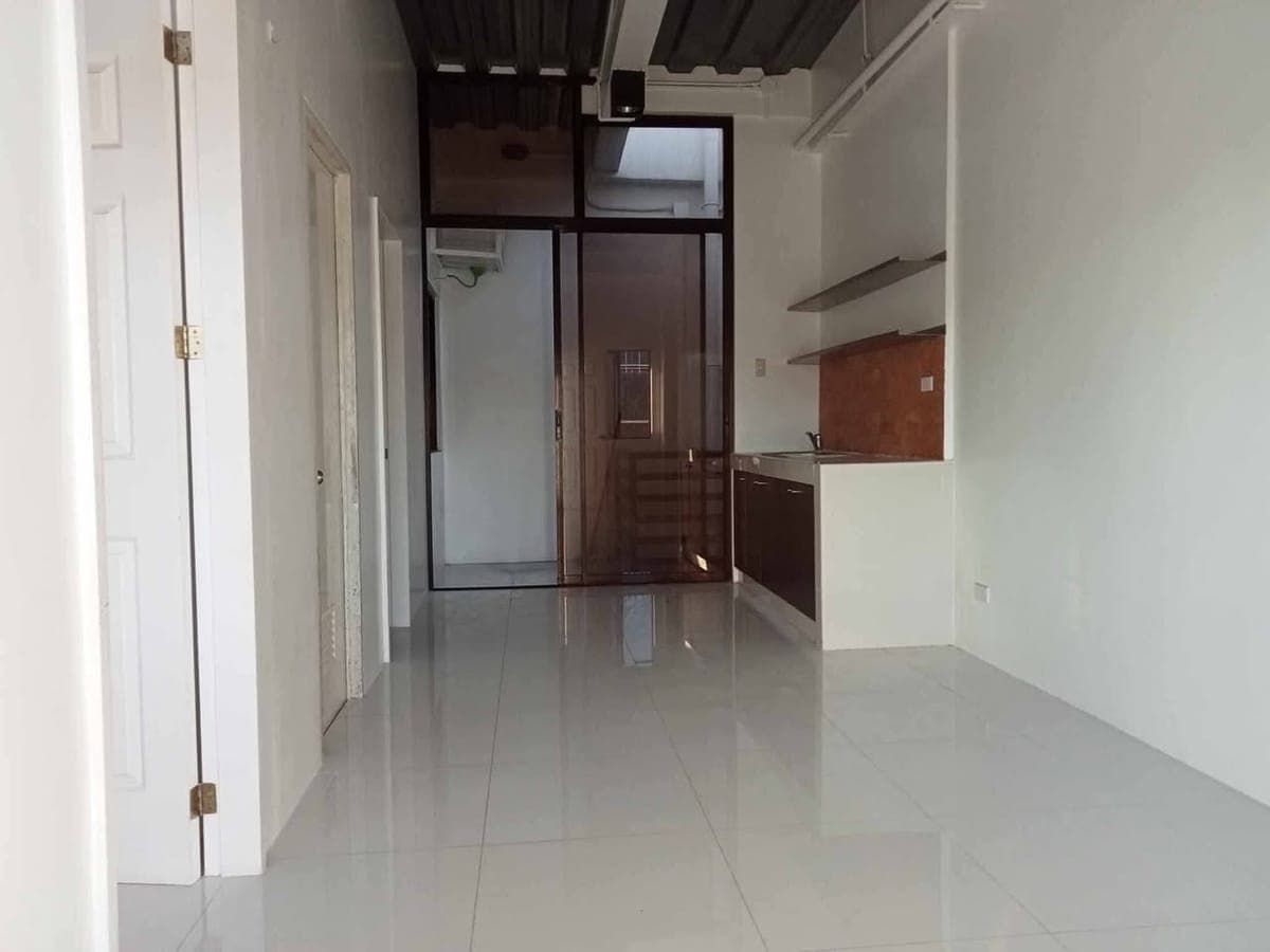 For Rent 2bedrooms Apartment in Prime Location! - photo 2