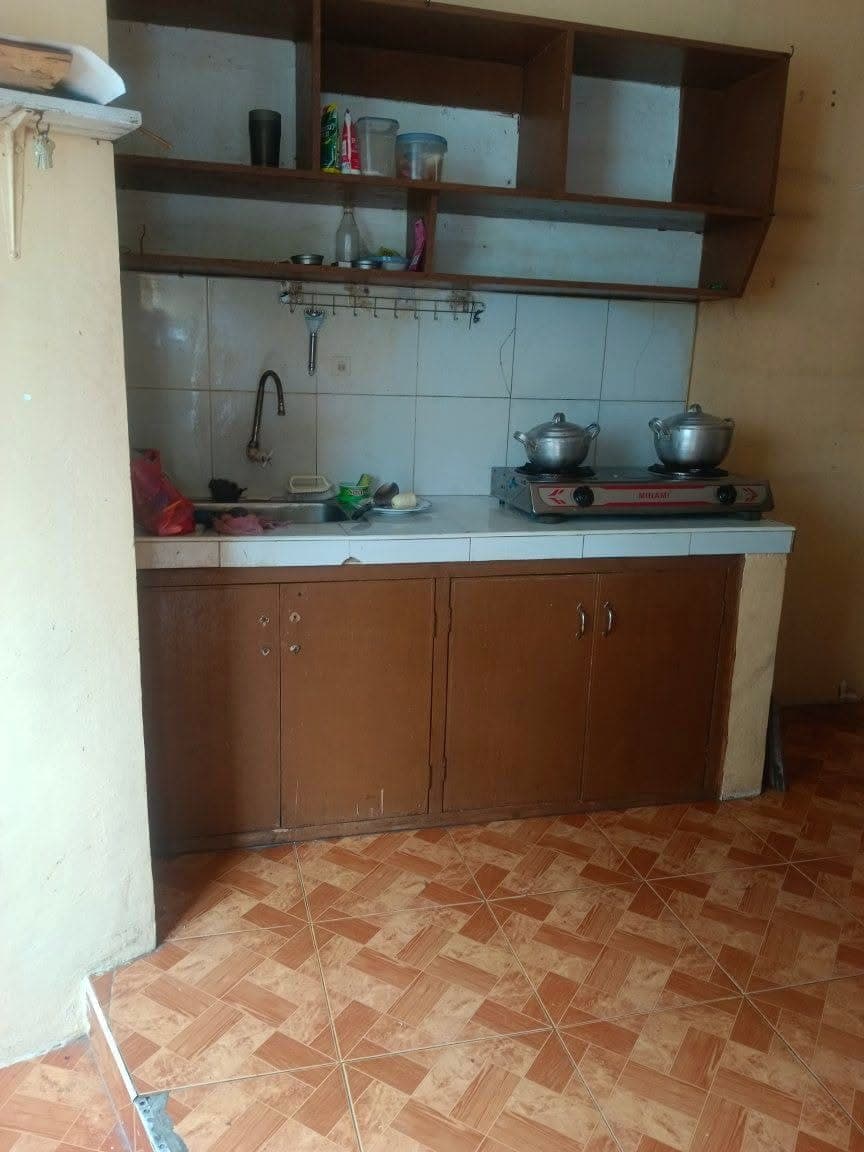 room for rent po pwede na po lipatan 7k a month sub water at ilaw may own metro walang patong may pa... - photo 3
