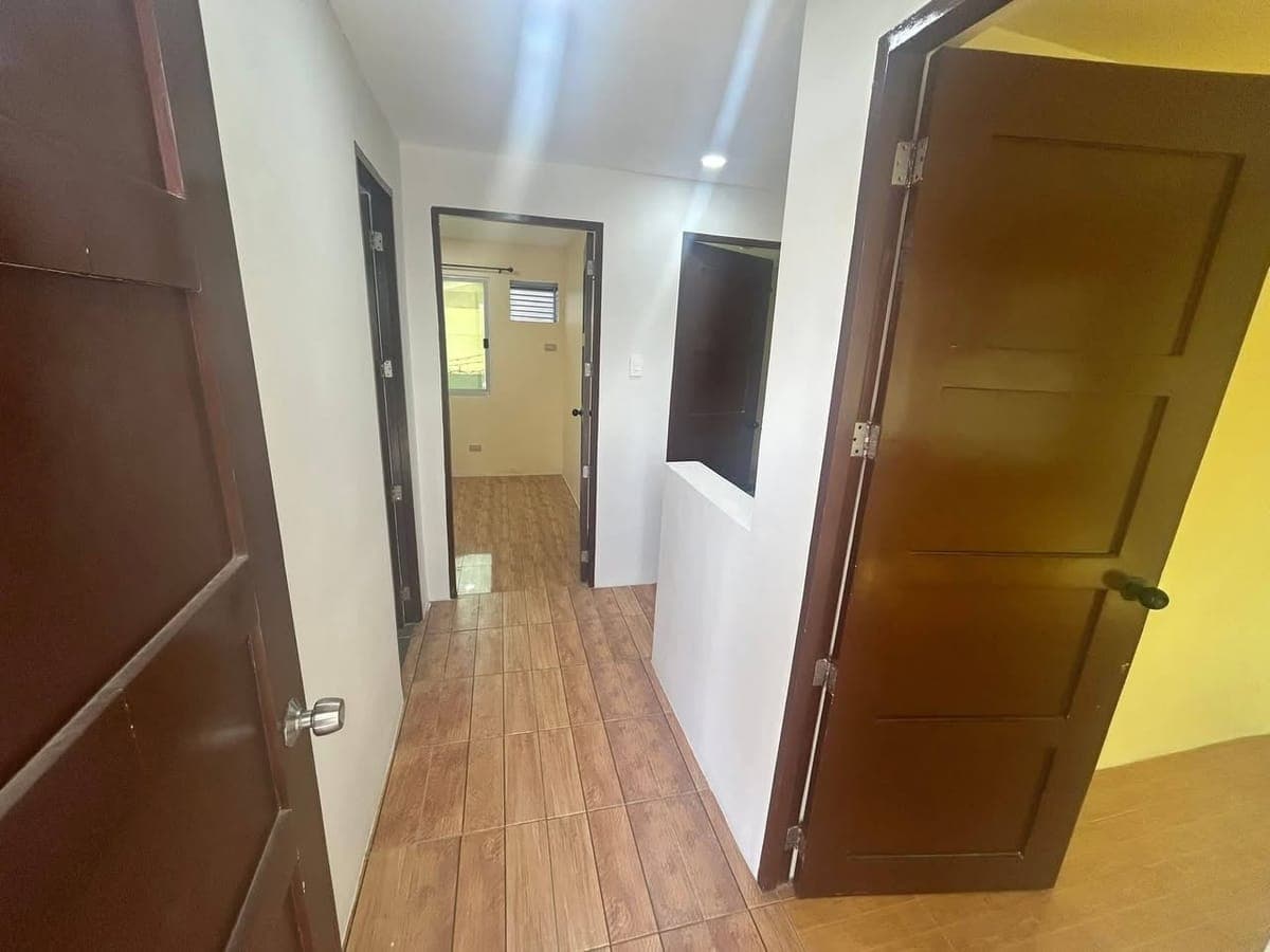3 bedroom townhouse - photo 1