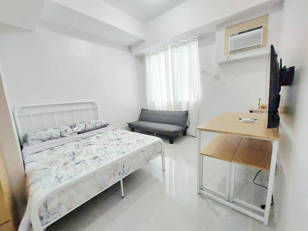 “Casa Mira Towers Studio for Rent – Furnished | Near City & Airport” - photo 1