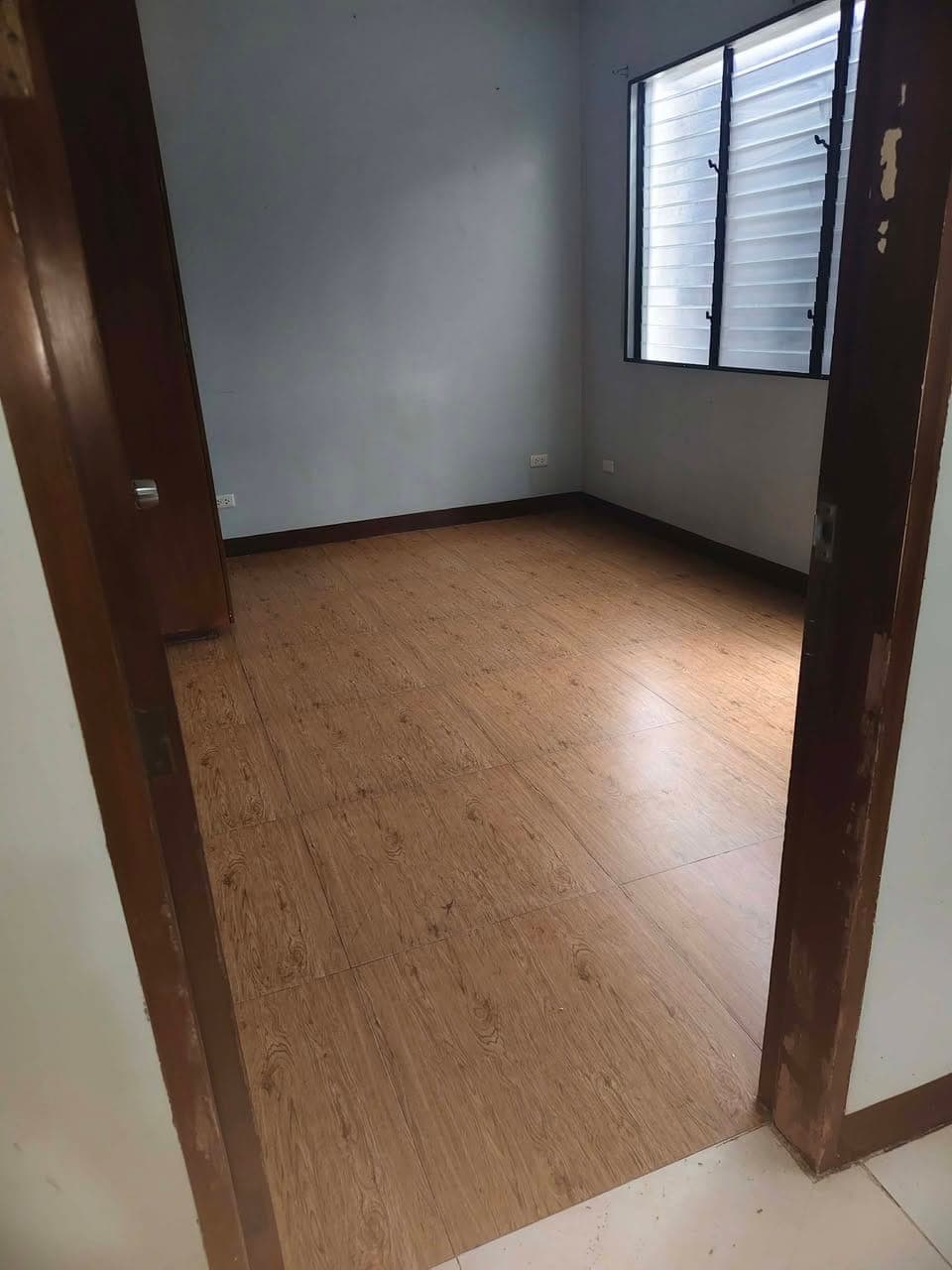 2br apartment for rent in Cebu at 18k per month with parking - photo 4