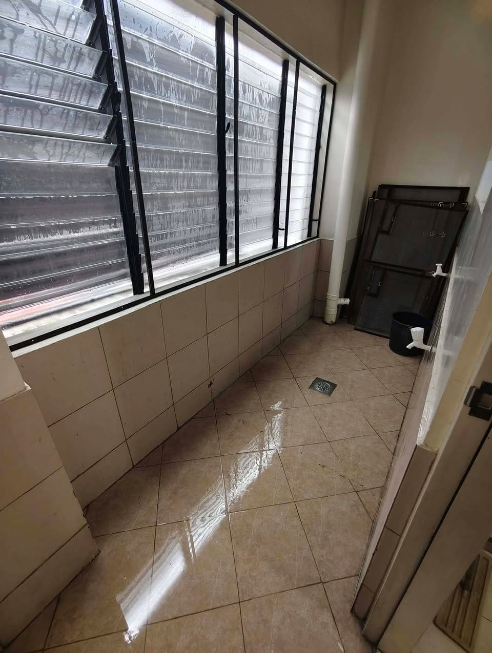 2br apartment for rent in Cebu at 18k per month with parking - photo 5