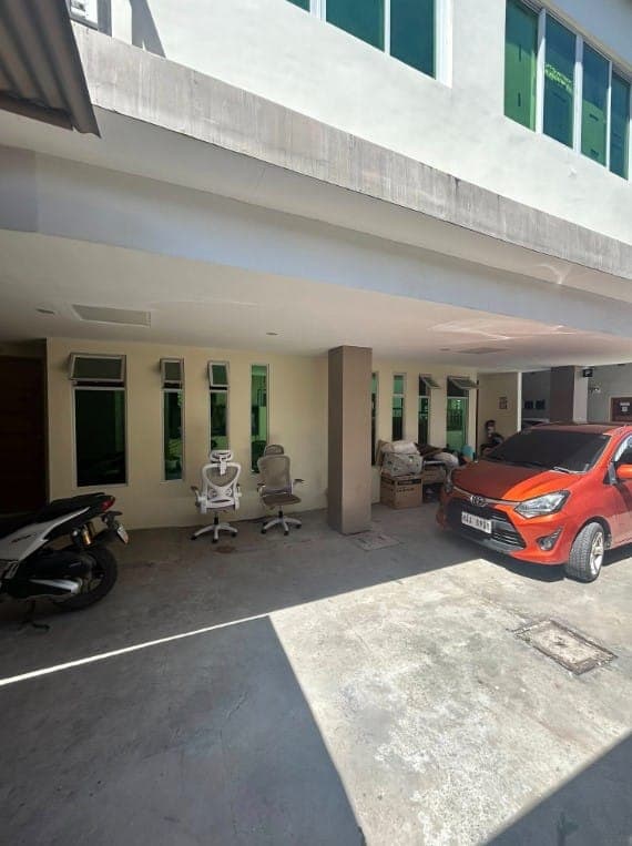 Townhouse for Rent! - photo 2