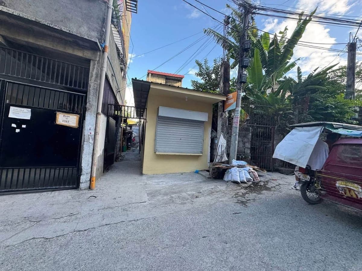 Tindahan with studio type room for rent - photo 1
