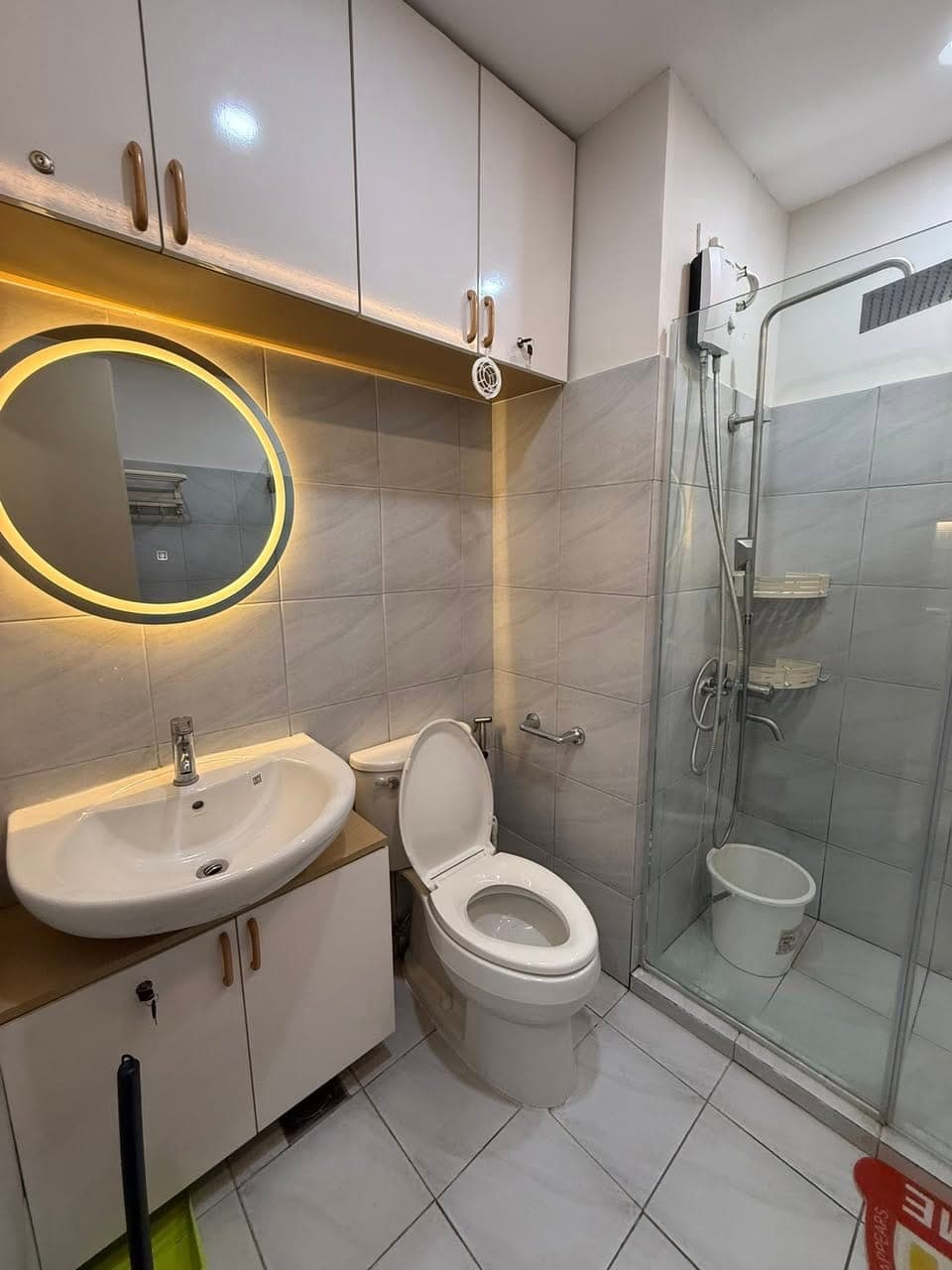 ✨ DL - Super Bonita na unit in CASA MIRA GUADALUPE T1 - ₱22,000 including condo dues - photo 4