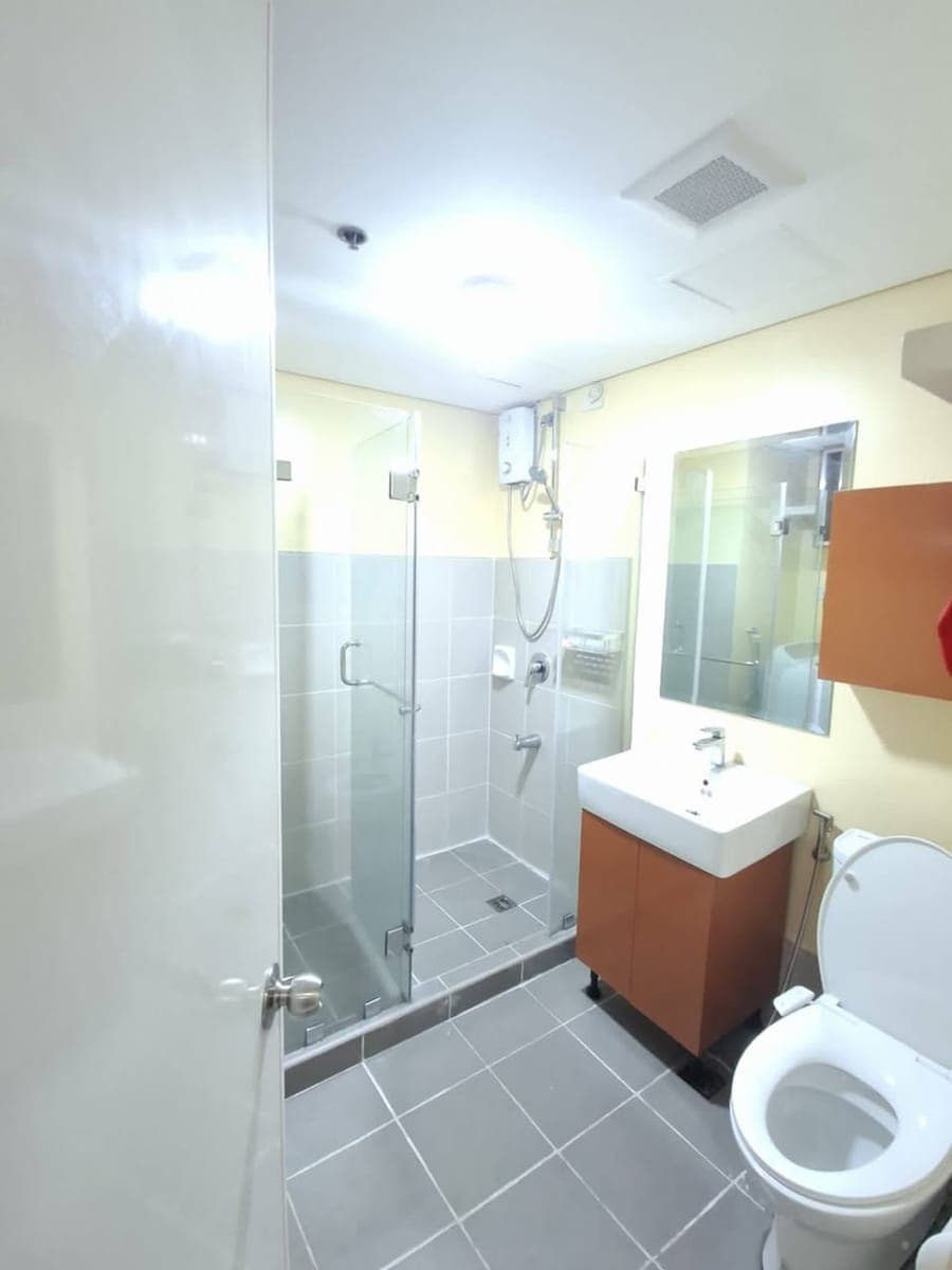 # **AVIDA 34TH FOR RENT - BGC** - photo 3