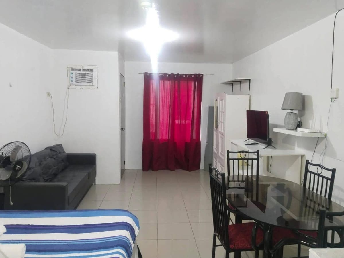 For Rent Studio Unit in Deca Tisa - photo 1