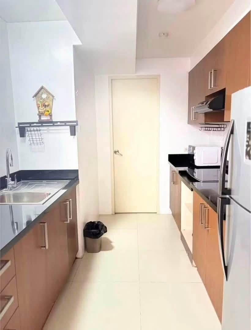 FOR LEASE: Fully furnished 2 Bedroom unit at Red Oak, Two Serendra, BGC - photo 4