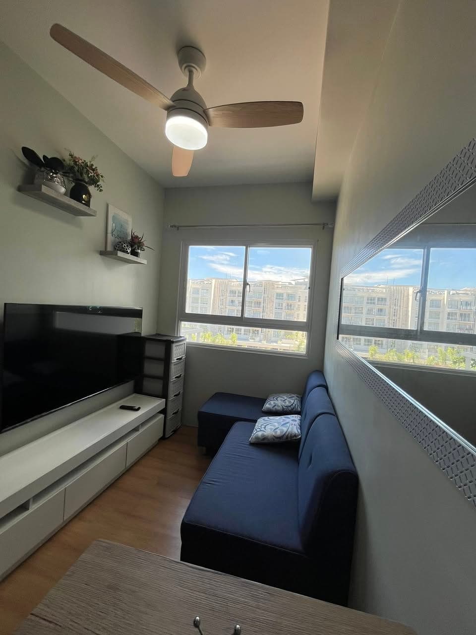 1 BR WITH BALCONY FOR RENT - photo 2