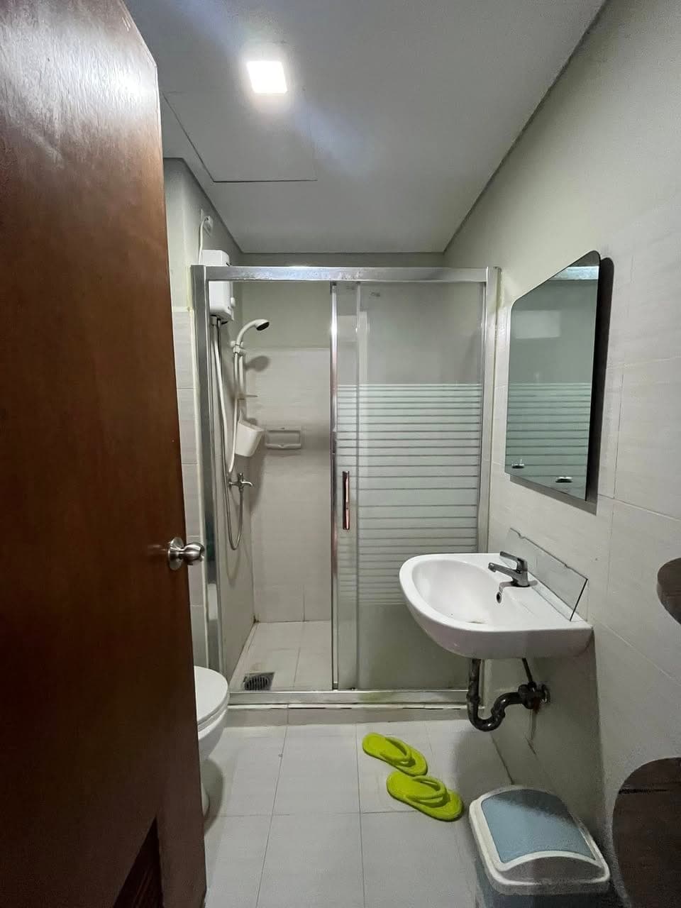 1 BR WITH BALCONY FOR RENT - photo 4