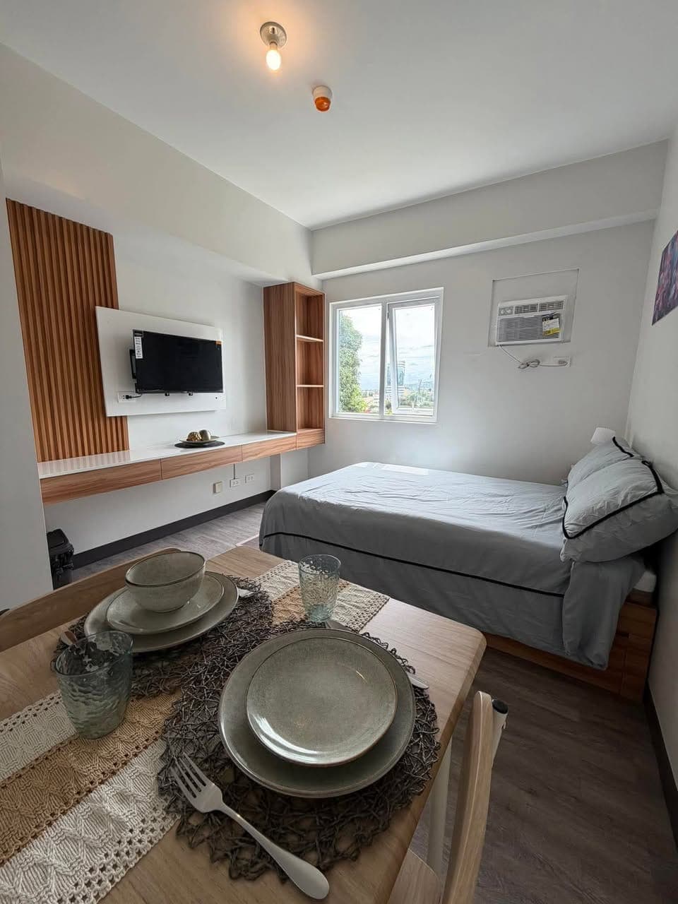 FOR RENT: BRAND NEW STUDIO UNIT AT SYMFONI NICOLS GUADALUPE - photo 1