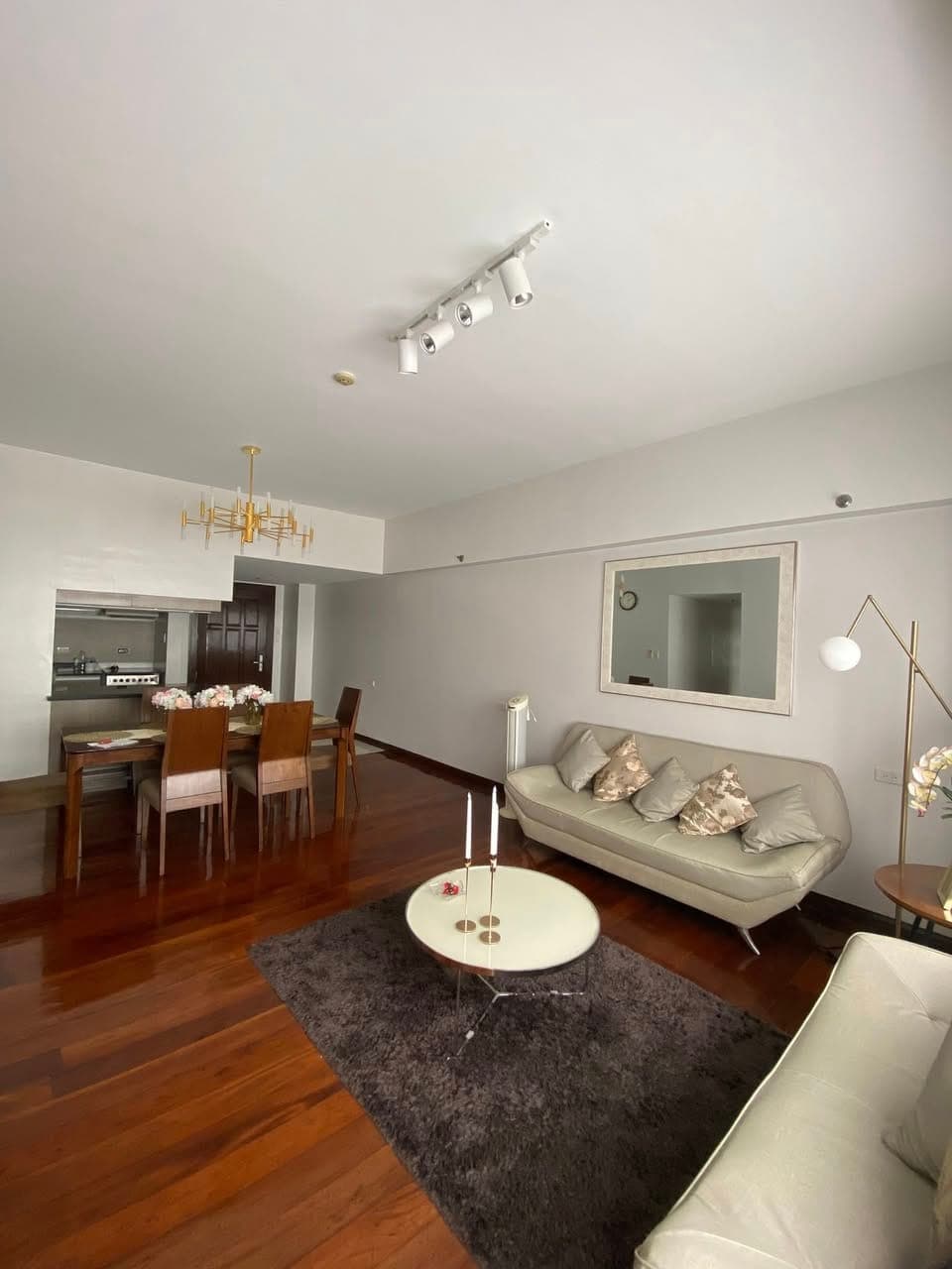 3BR Avalon Condo with Maid’s Quarters and parking for rent - photo 2