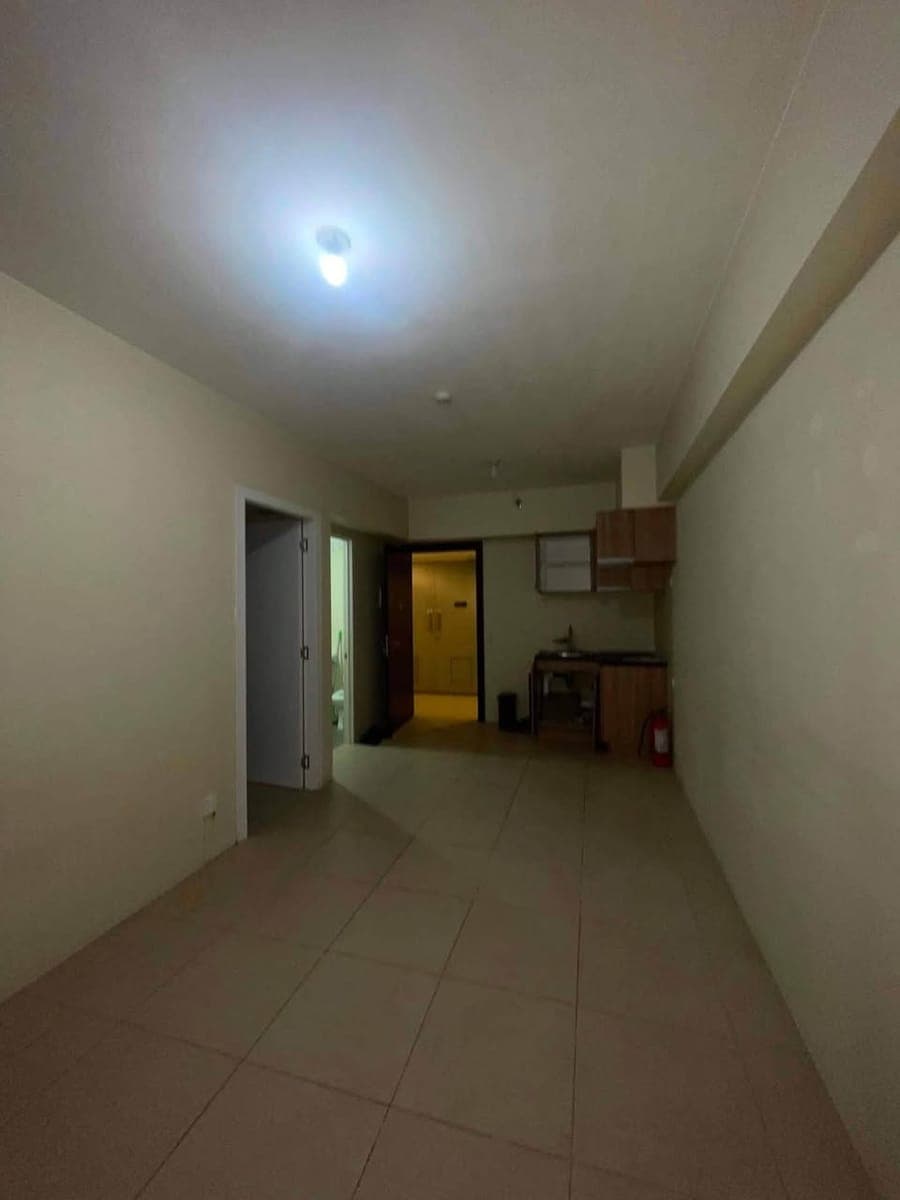 🏙️ CONDO FOR RENT - photo 1