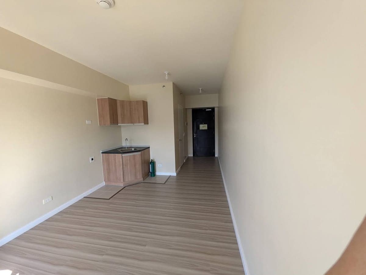 FOR RENT: Avida Riala Tower 5 - photo 1