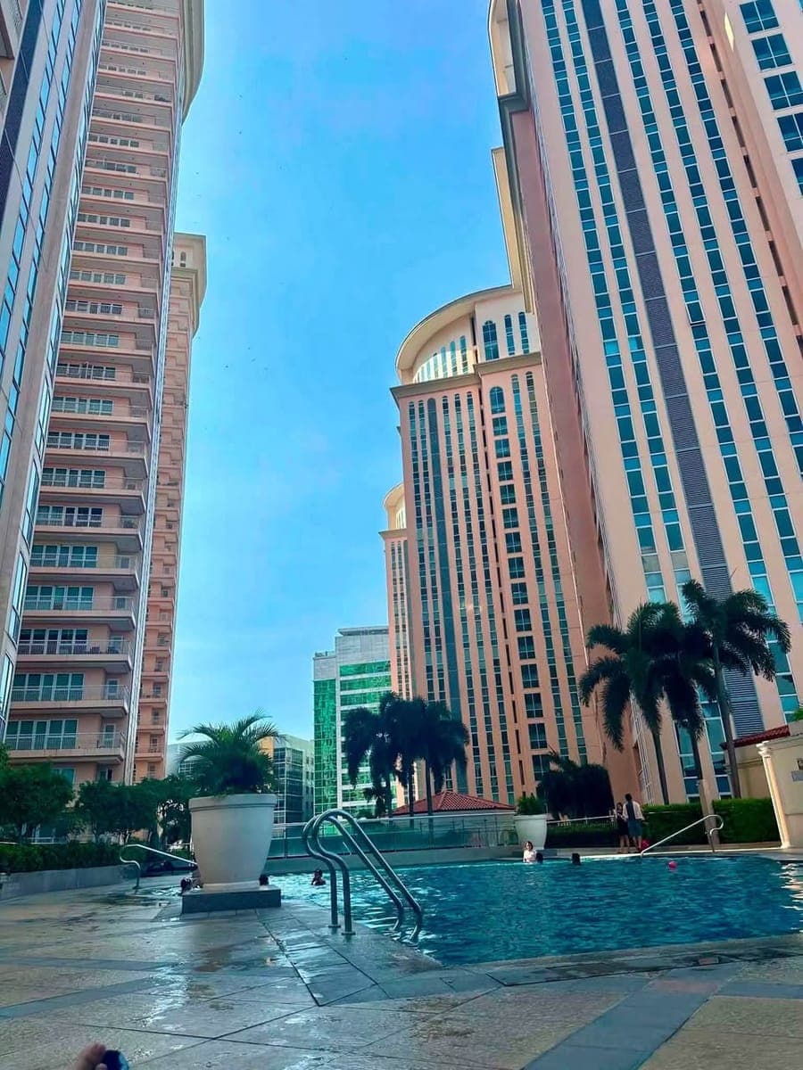 Female Condo Sharing in Mckinley 👧🏼 - photo 1