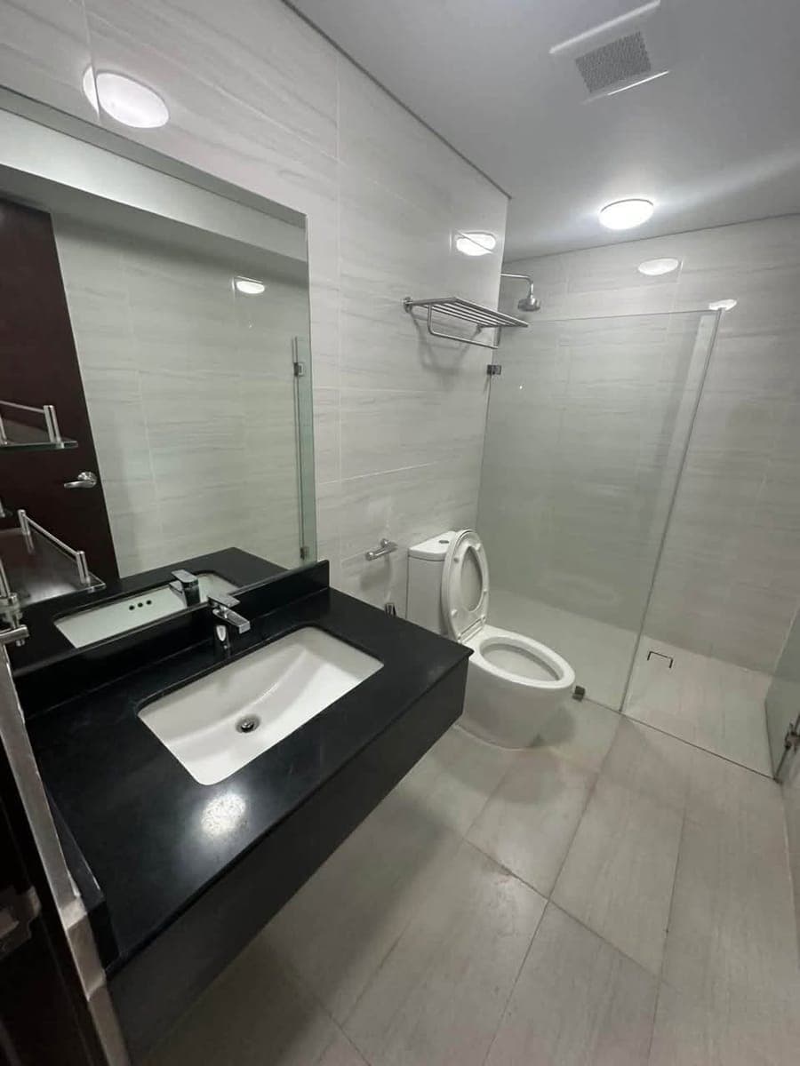 FOR RENT - photo 2