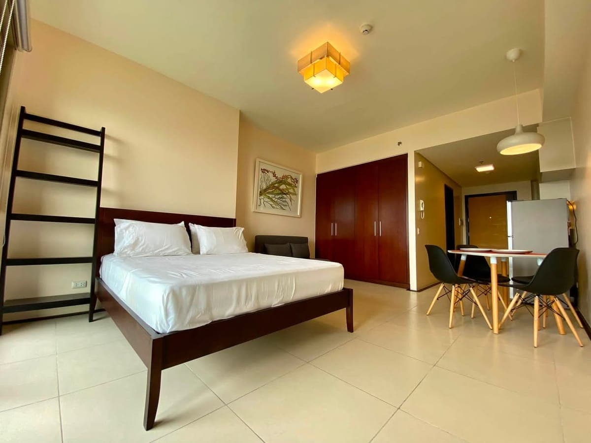 ‼️Furnished Luxury Studio for Lease‼️ - photo 1