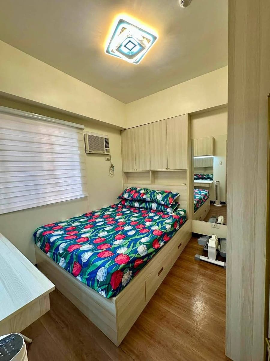 🏡 FOR RENT | FULLY FURNISHED 2BR CONDO WITH PARKING - photo 1