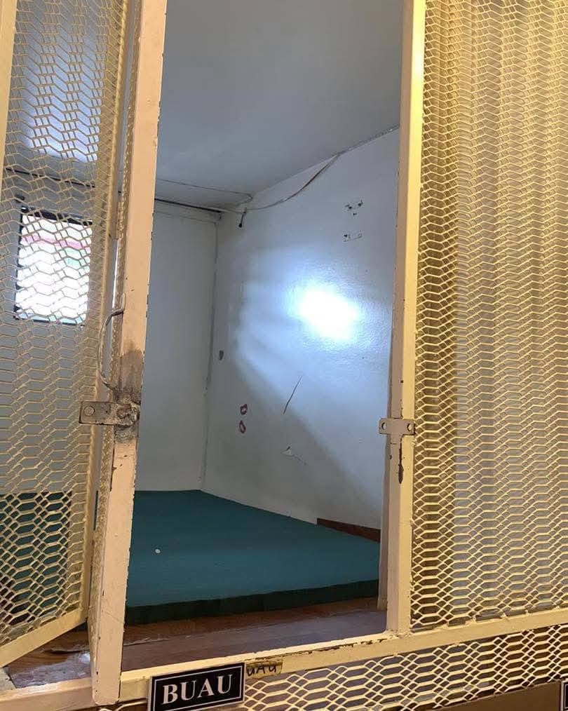𝗖𝗔𝗣𝗦𝗨𝗟𝗘 𝗥𝗢𝗢𝗠 𝗙𝗢𝗥 𝗥𝗘𝗡𝗧 - photo 1