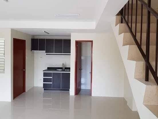 🏡 FOR RENT:Townhouse in Bayswater, Talisay City ✨ - photo 1