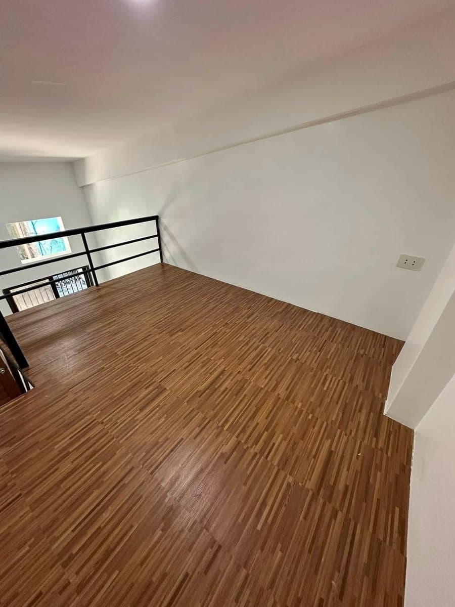 STUDIO LOFT ROOM FOR RENT - photo 5