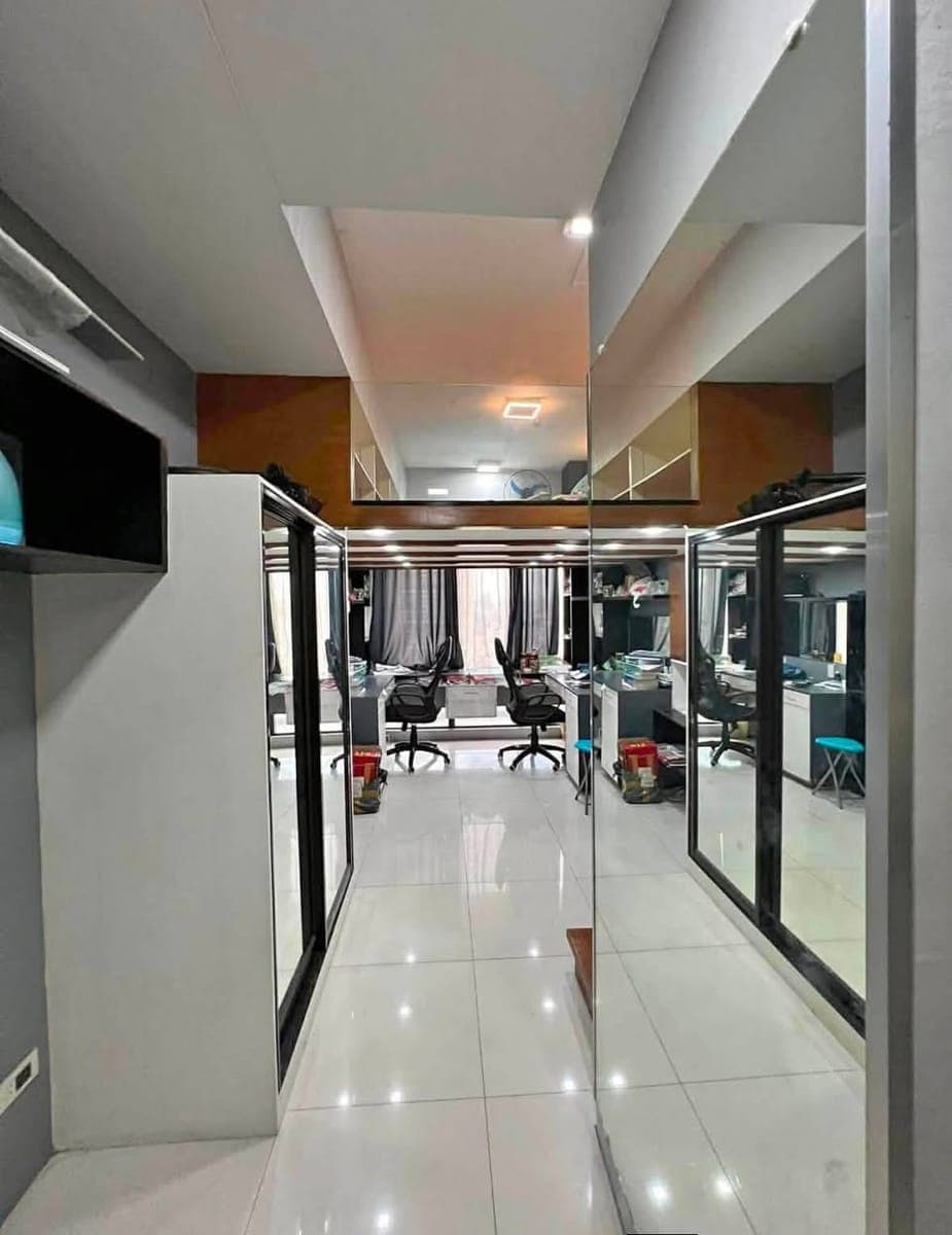 FOR RENT: ₱20,000/month. | Inclusive association dues - photo 1