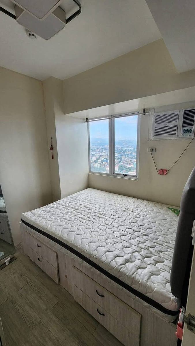 For Rent 1 Bedroom unit - photo 3