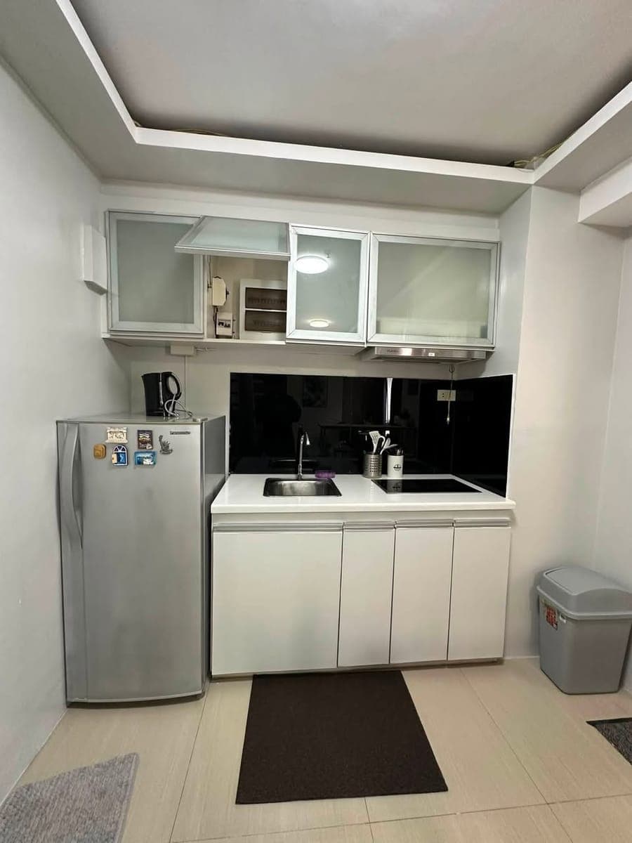 ALL-FEMALE Condo-Sharing in BGC - photo 2