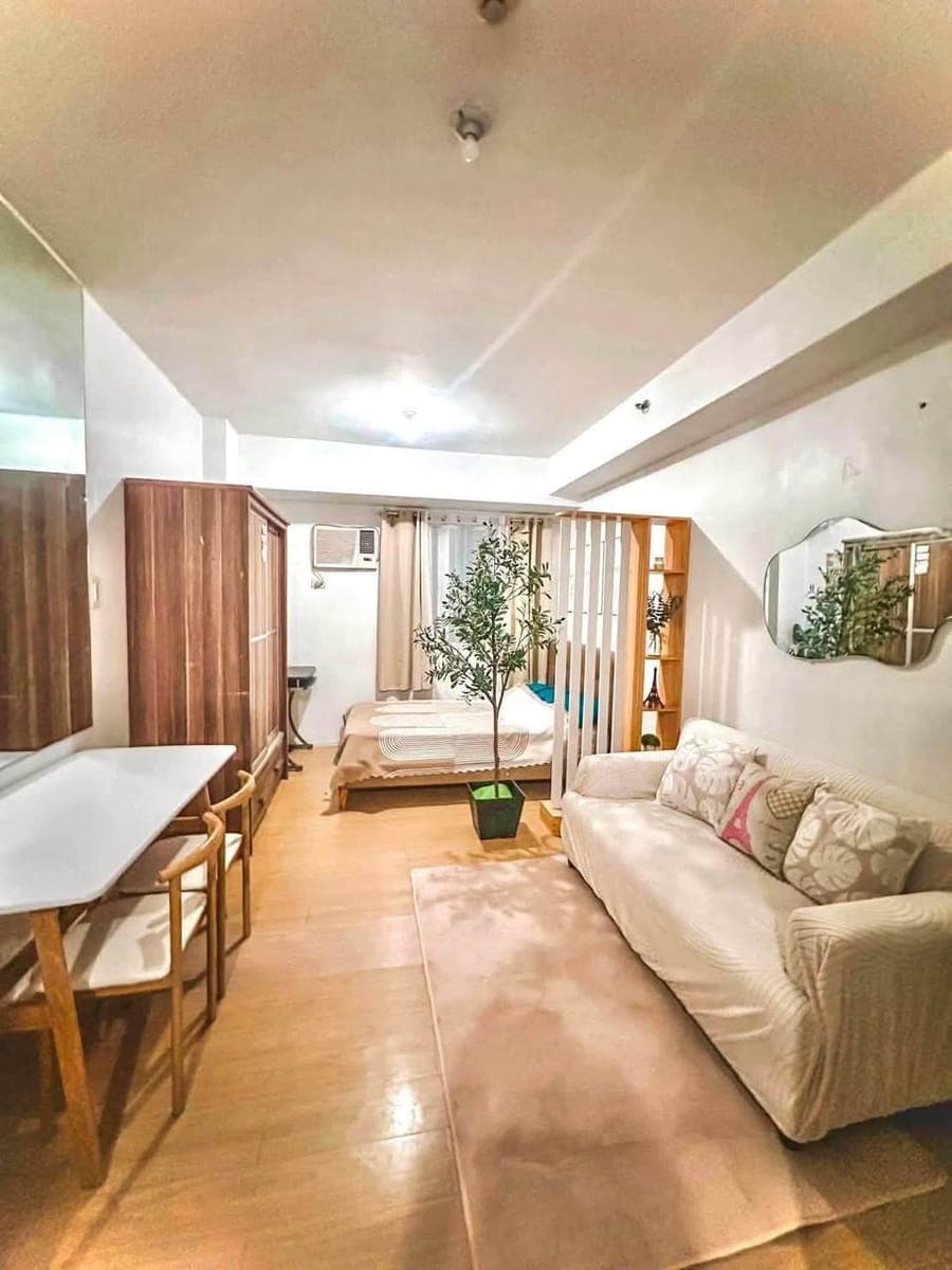 FOR RENT: ₱20,000/month. | Inclusive dues (negotiable) - photo 1