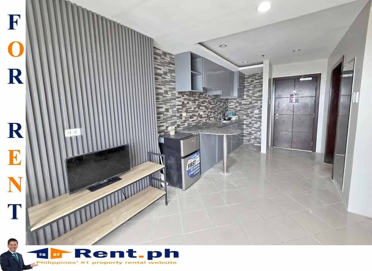 🏢✨ FOR RENT: Furnished Studio Unit with Balcony ✨🏢 - photo 1