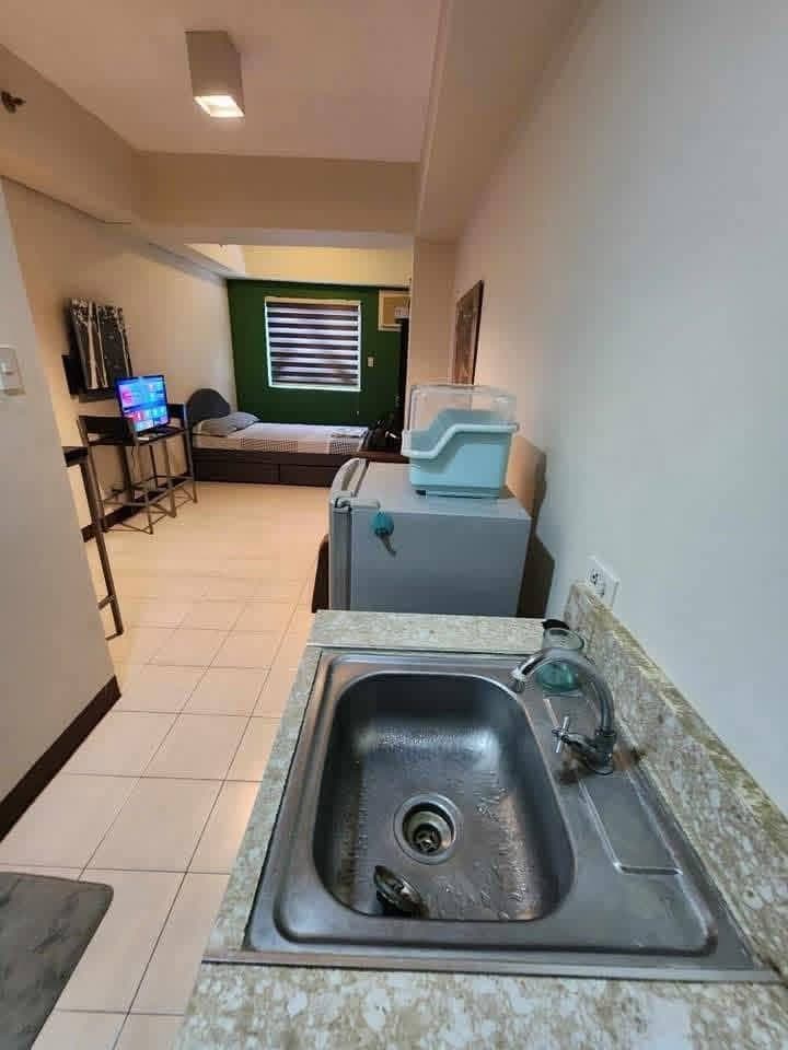 Fully furnished studio unit in Persimmon Mabolo 17k include condo dues and wifi for rent. - photo 2