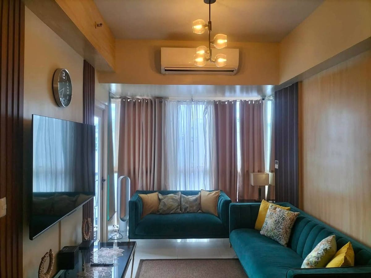 FOR RENT IN ONE MANCHESTER PLACE ( MACTAN NEWTOWN ) - photo 1