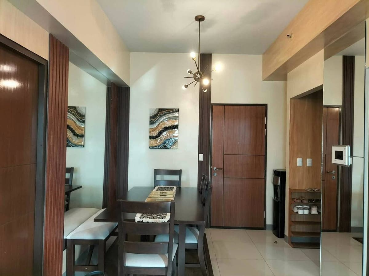 FOR RENT IN ONE MANCHESTER PLACE ( MACTAN NEWTOWN ) - photo 2