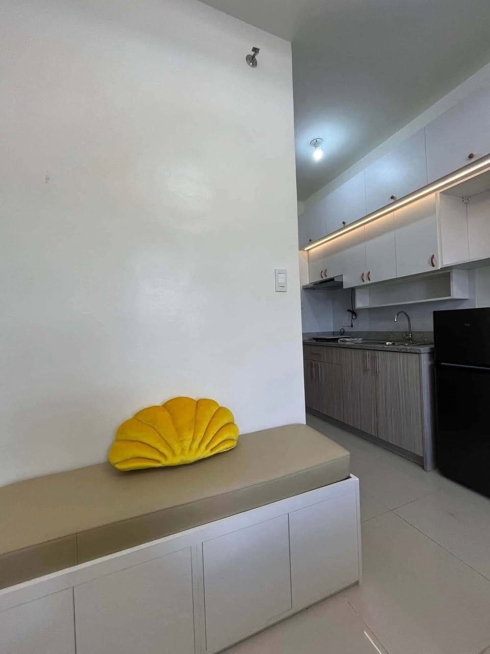 STYLISH FULLY FURNISHED STUDIO  UNIT🔹 at Casa Mira Labangon - photo 4