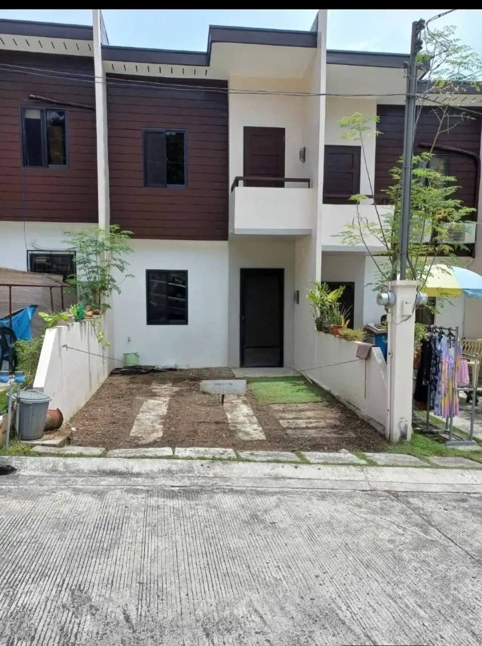 Modern Townhouse for Rent in Capitol Site, Cebu City 🏡 - photo 1