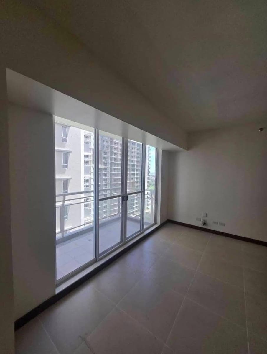𝐅𝐎𝐑 𝐑𝐄𝐍𝐓: 3BR Bare Unit with Parking at DMCI Alder Residences, Acacia Estates, Taguig City - photo 1
