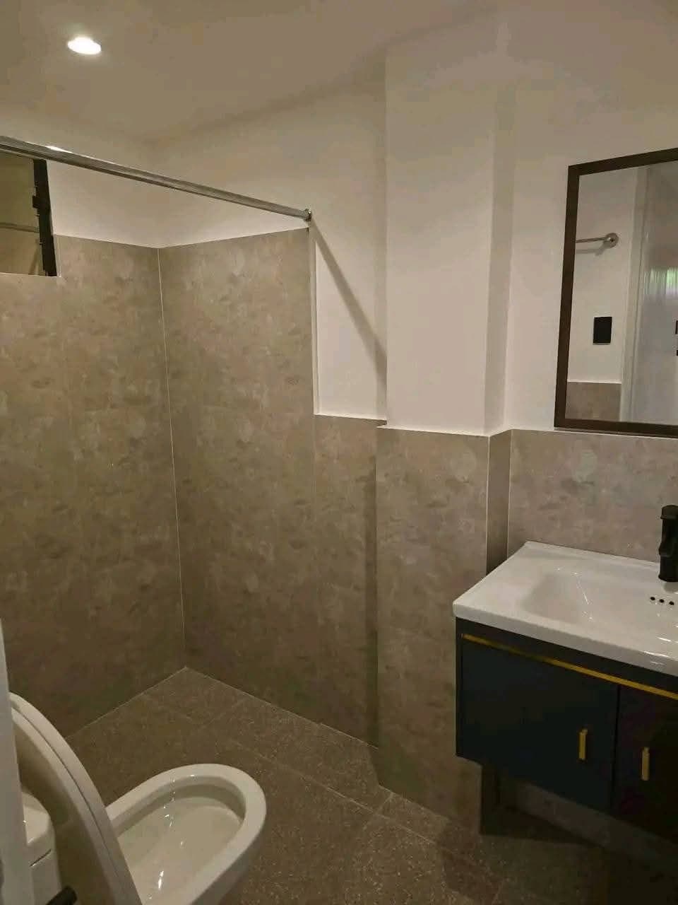 house for rent 2br 5units pardo - photo 3