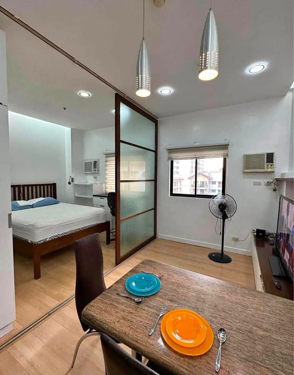 RUSH CONDO FOR RENT – DMCI ESCALADES AT 20TH, CUBAO - photo 1