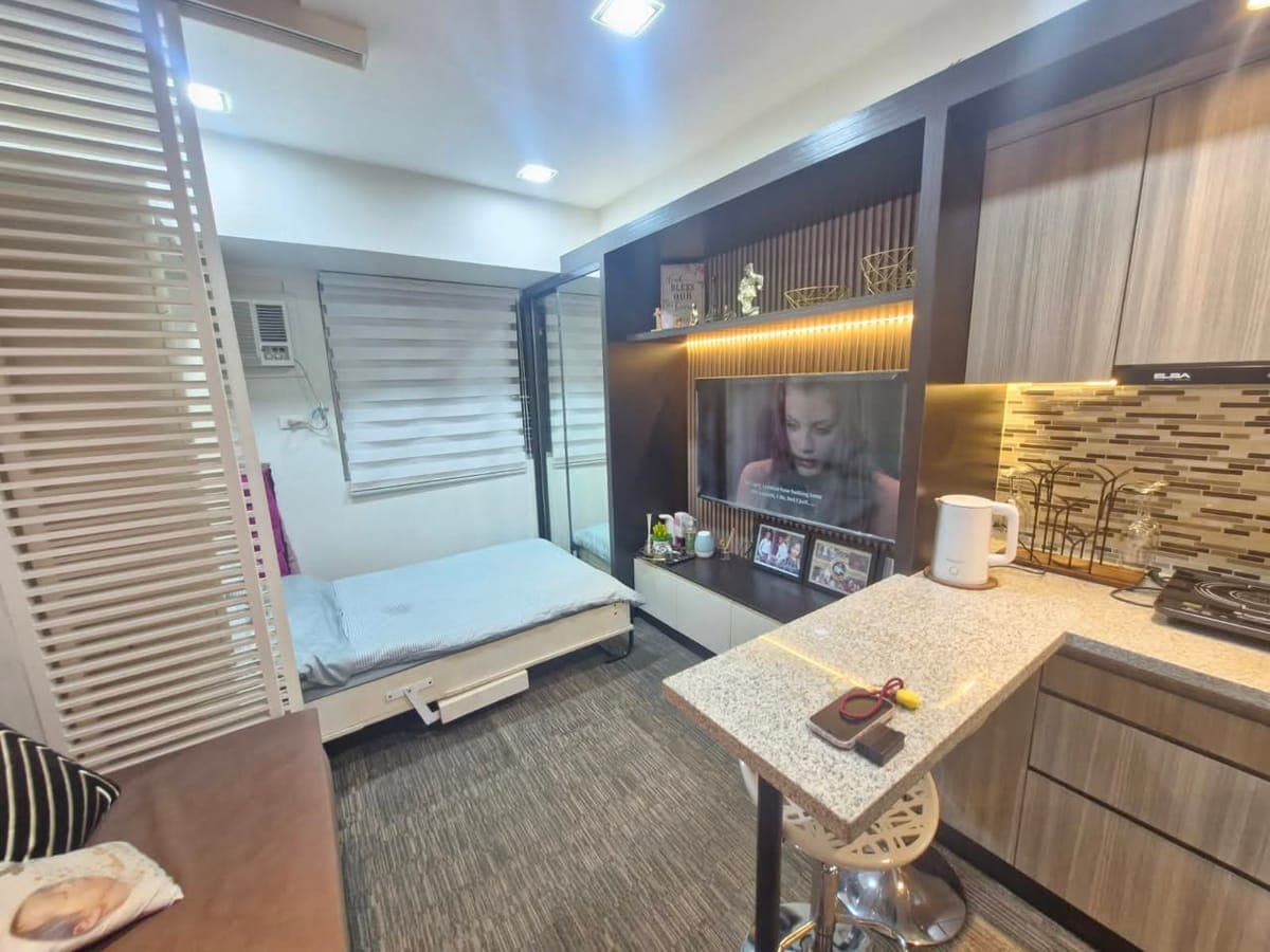FOR RENT 🙂 NEAR SM NORTH AND WALKING DISTANCE TO TRINOMA.. - photo 4