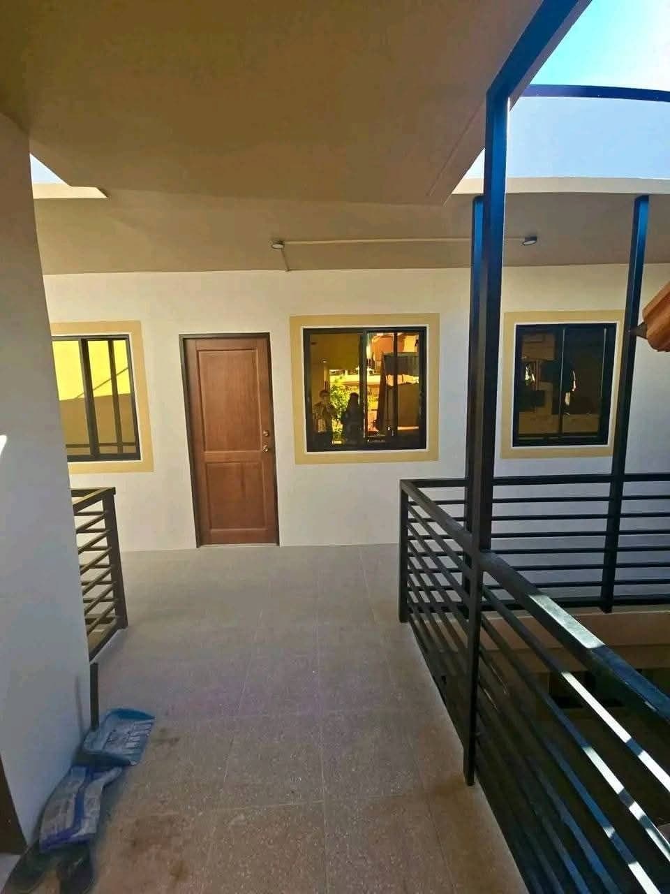 for rent 5units - photo 1