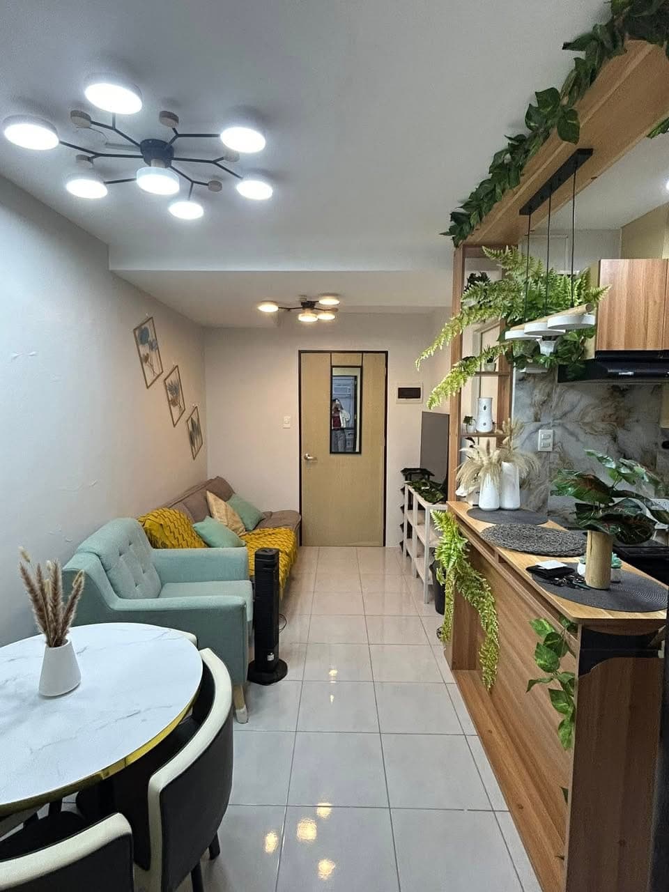 2 BEDROOM DECA BANILAD- 28k including condo dues and wi-fi - photo 1