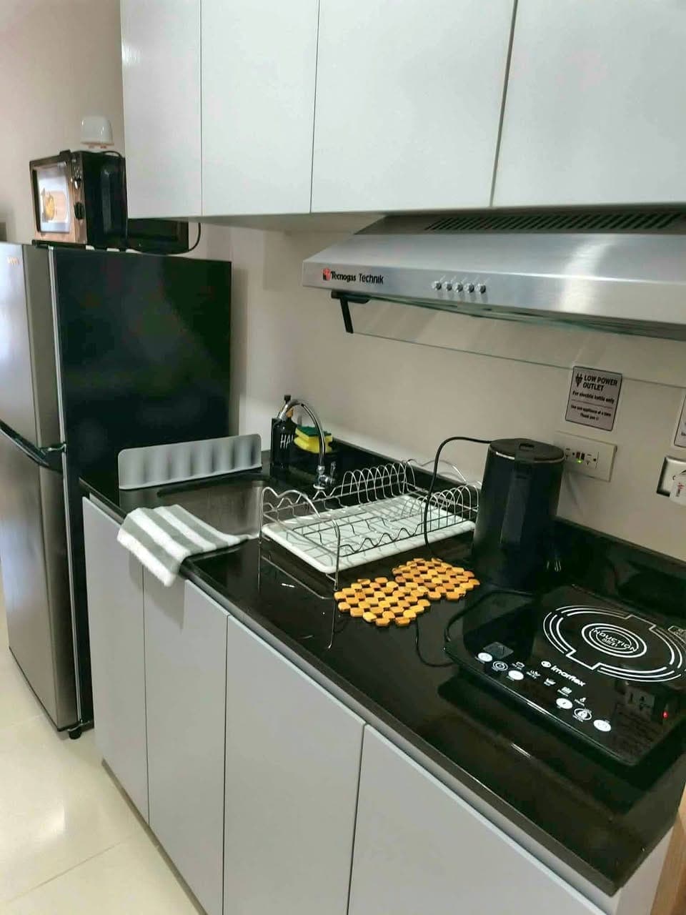 🏢 Fully Furnished Studio Condo Unit - photo 4