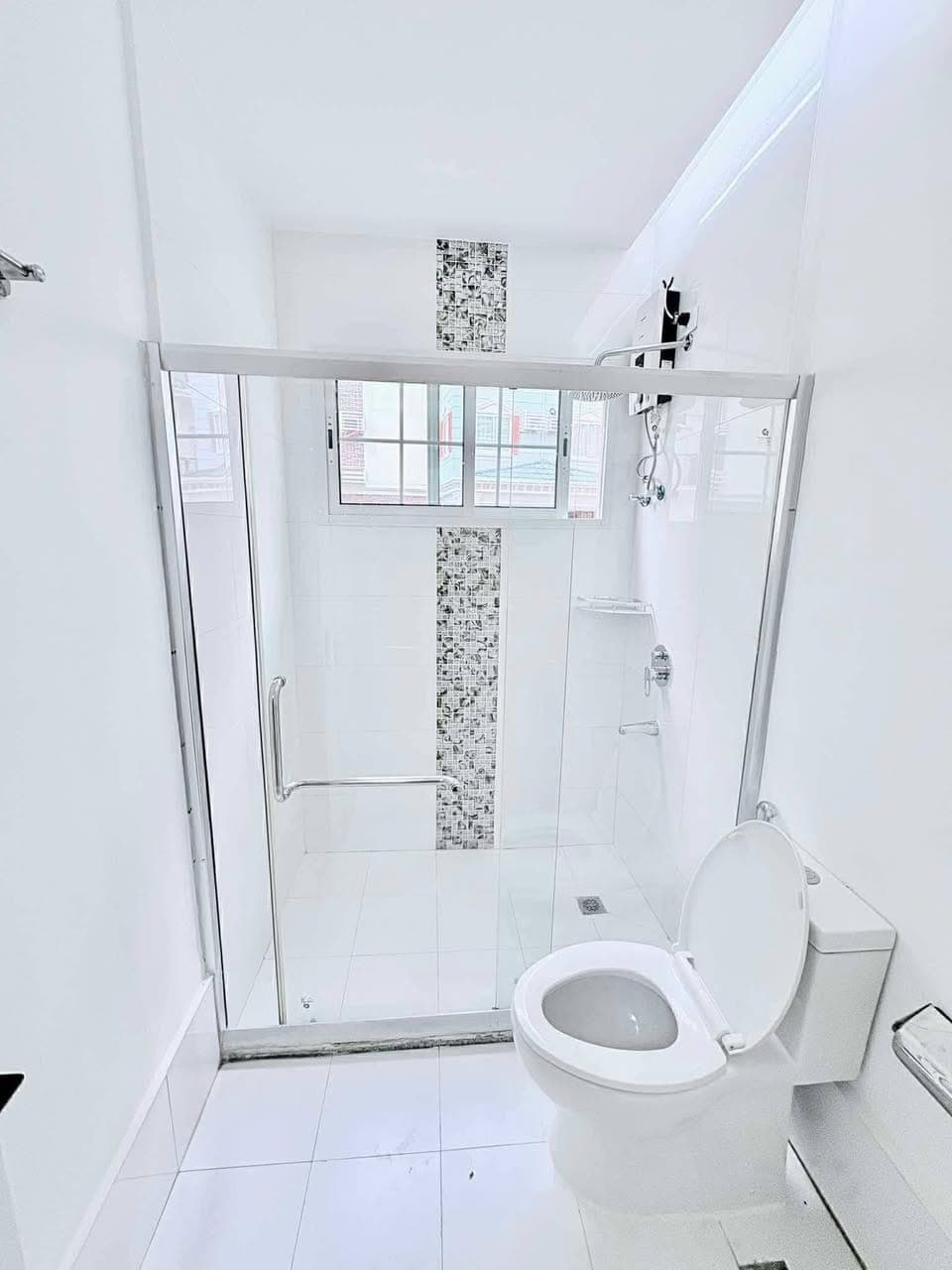 FOR RENT APPLE ONE BANAWA - photo 1