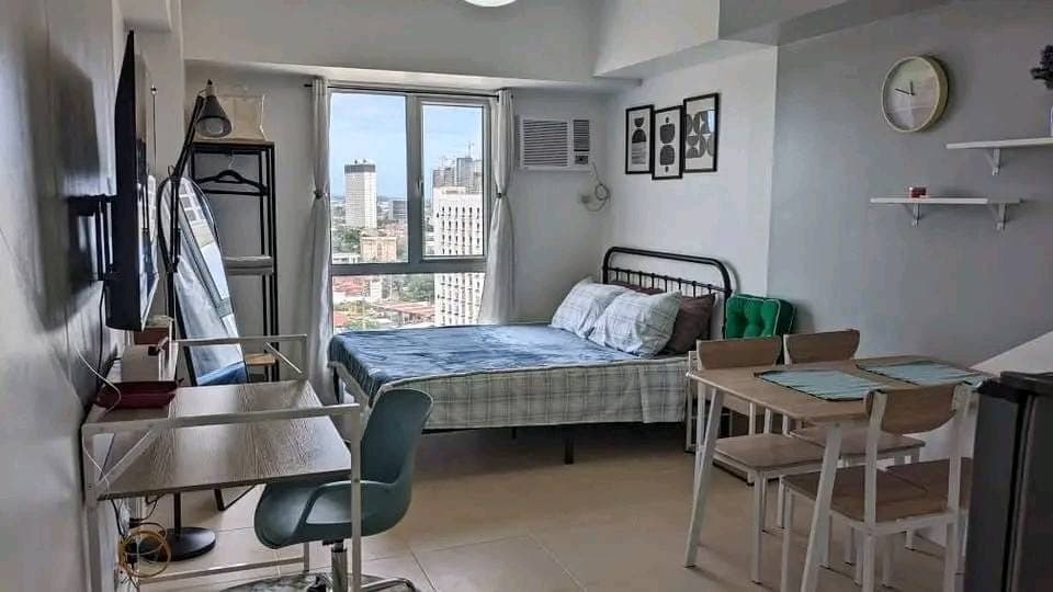 For Rent Studio Unit in Avida Riala Tower Cebu IT Park - photo 1