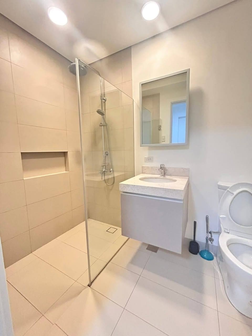 🏡32 SANSON  3-BEDROOM CORNER UNIT MOUNTAIN VIEW WITH 2 PARKING SLOTS AT SOLIHIYA TOWER - photo 2